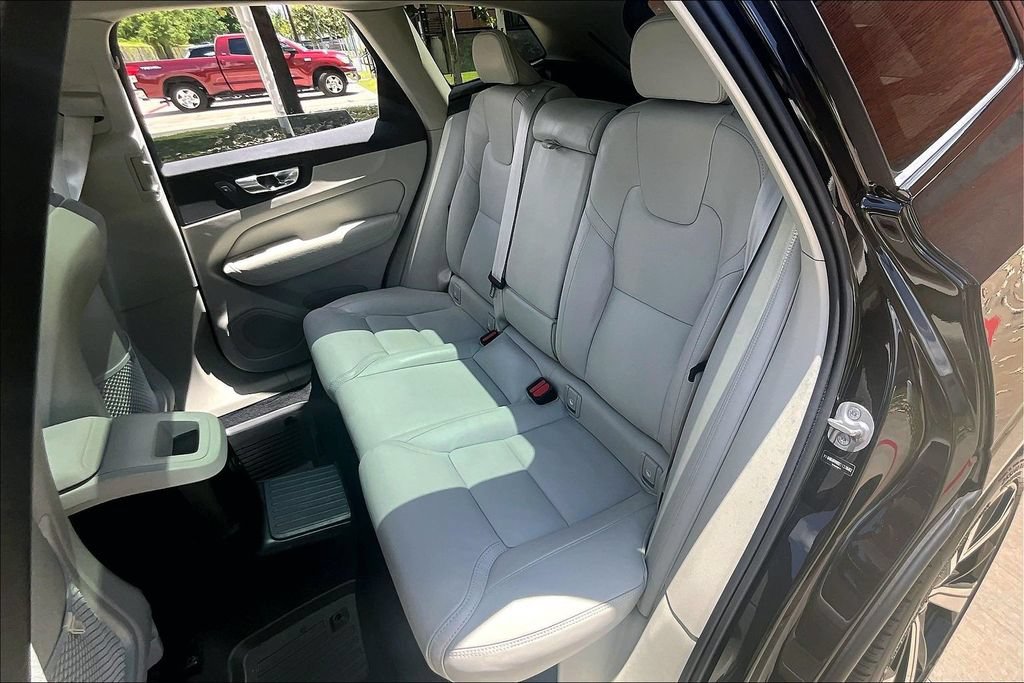 Used 2025 Volvo XC60 T8 Ultra w/ Protection Package Premier AWD/4WD image 35