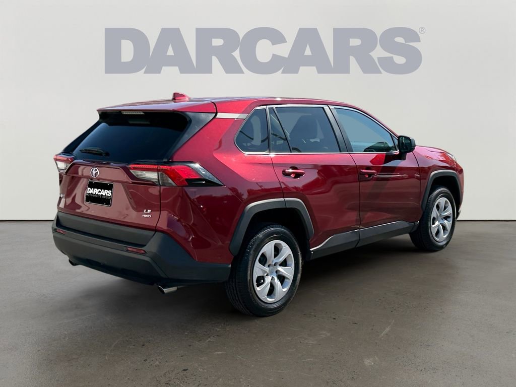 Used 2024 Toyota RAV4 LE AWD/4WD image 7