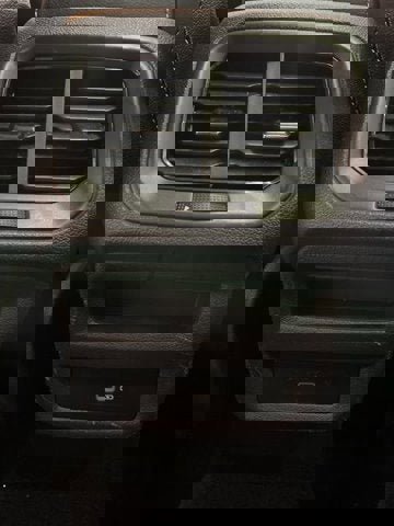 Certified 2023 Volkswagen Taos SE w/ Panoramic Sunroof Package image 9