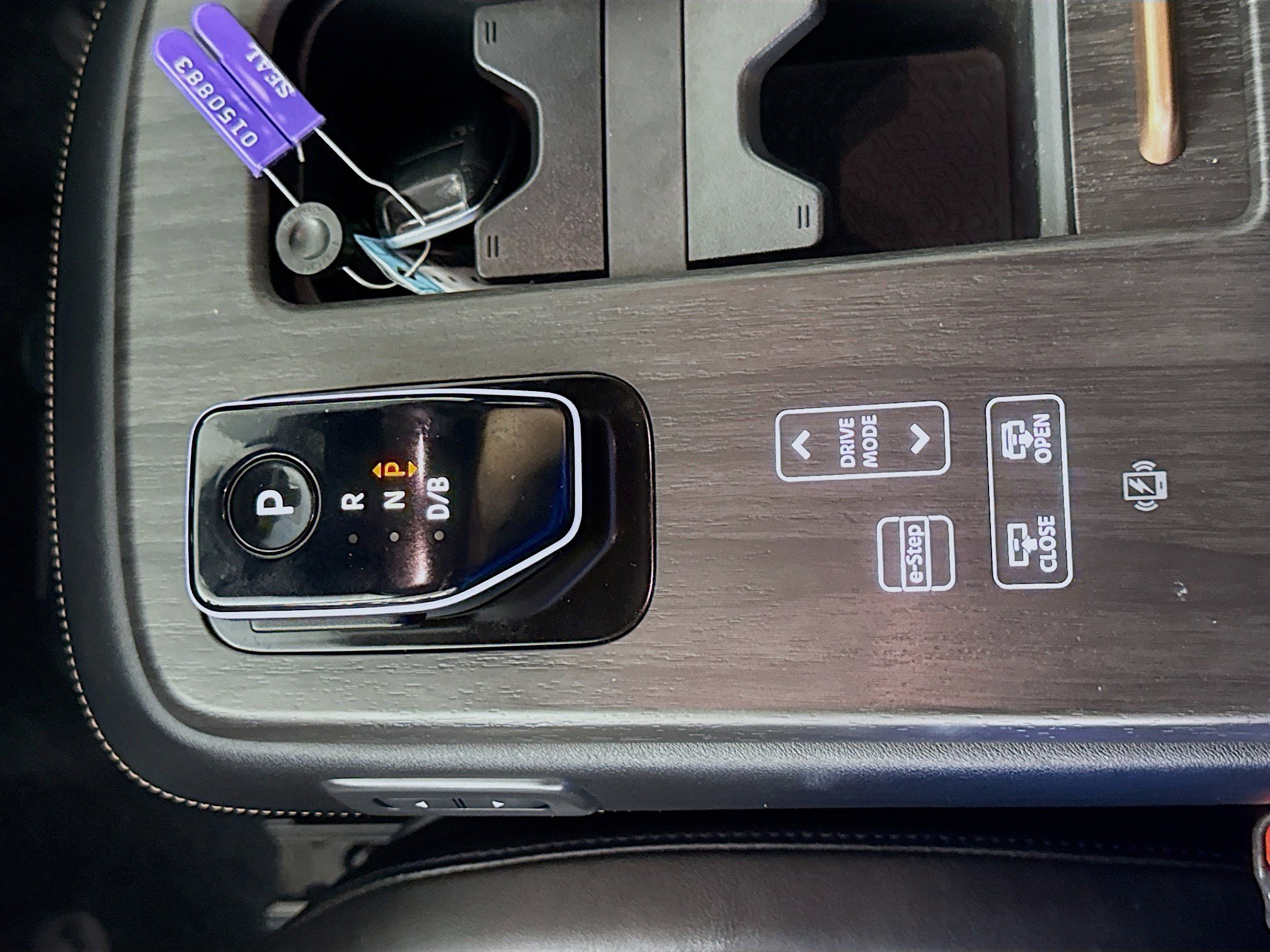 Used 2023 Nissan Ariya FWD image 20