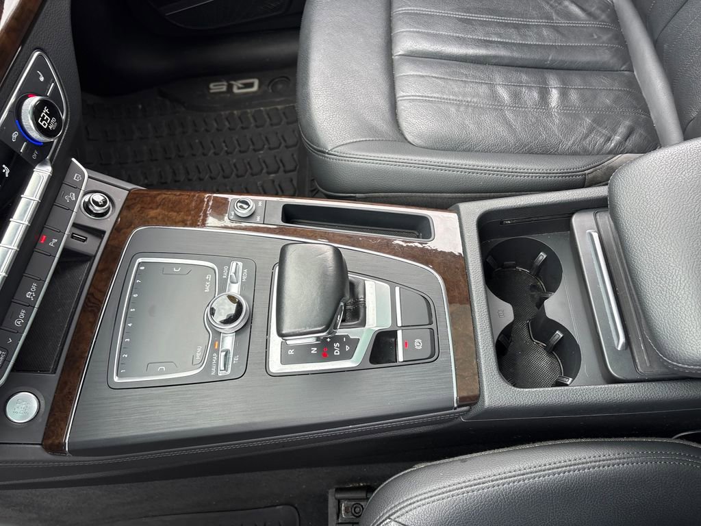 Used 2020 Audi Q5 2.0T Premium Plus w/ Premium Plus Package AWD/4WD image 22