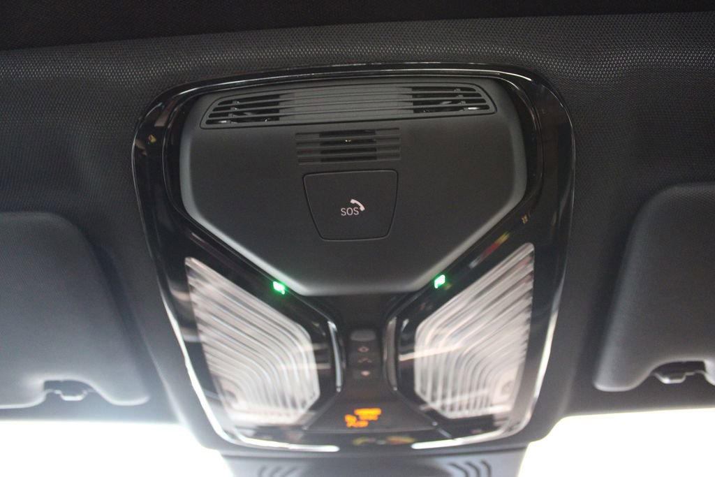 Used 2024 BMW 330e xDrive w/ M Sport Package image 34