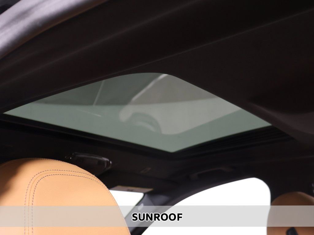 Used 2022 BMW 530i xDrive w/ M Sport Package image 4