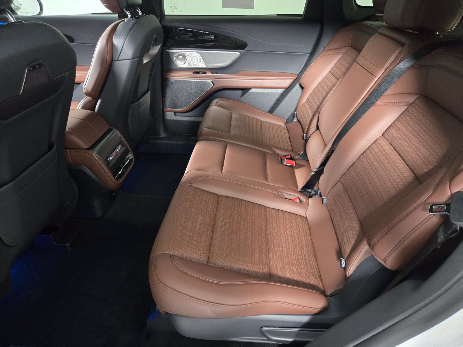 New 2026 Lincoln Nautilus Reserve AWD/4WD image 14