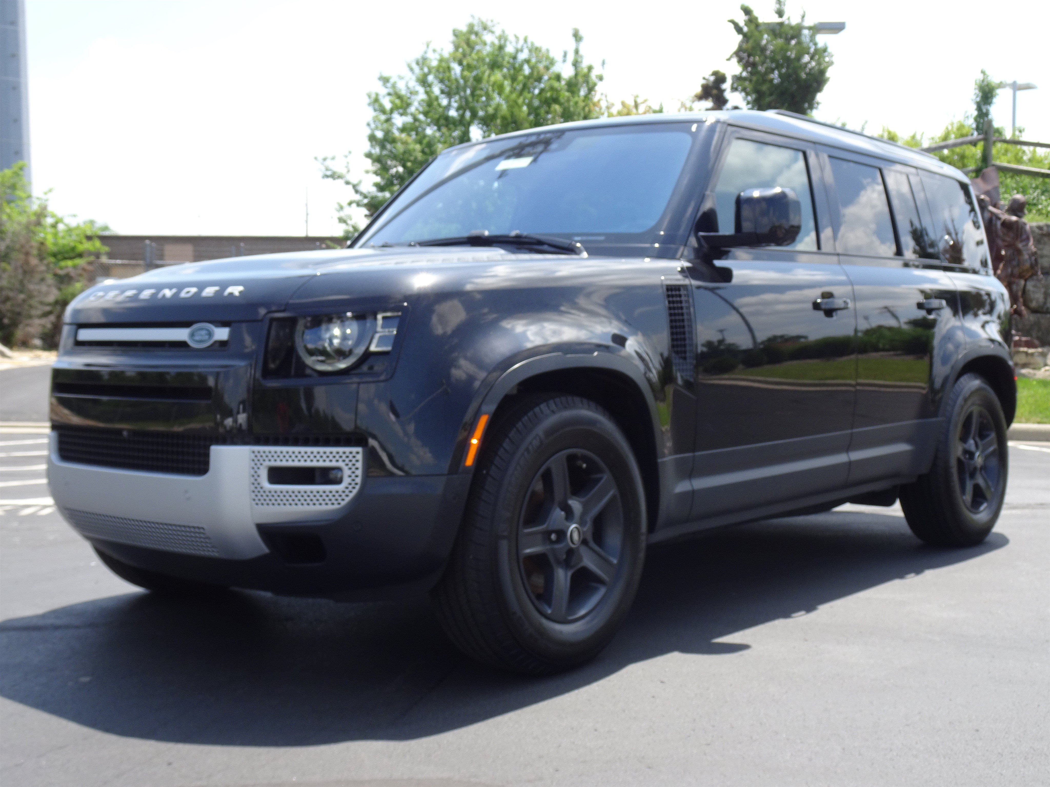 Used 2021 Land Rover Defender 110 S AWD/4WD image 5