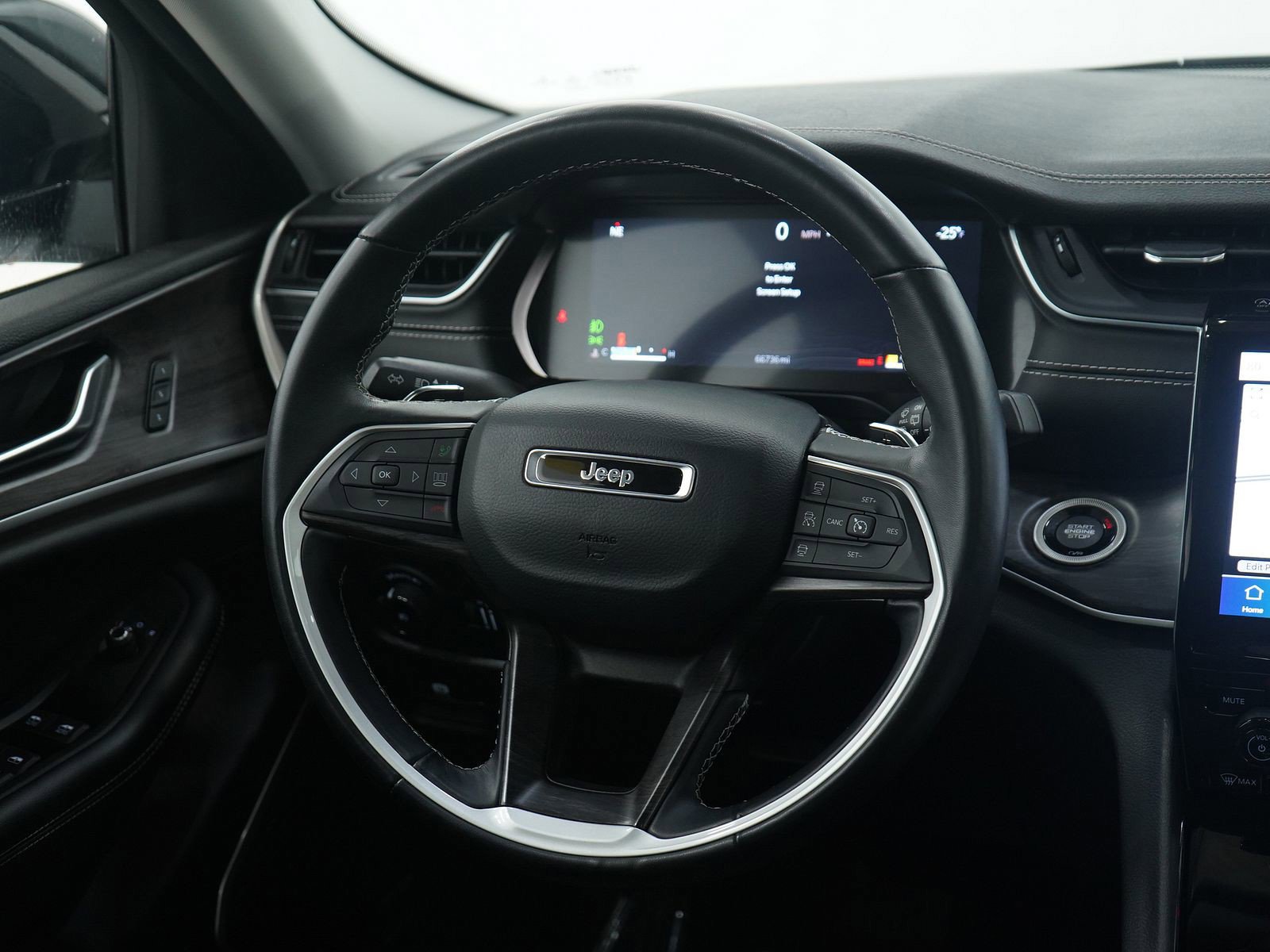 Used 2022 Jeep Grand Cherokee Limited image 14