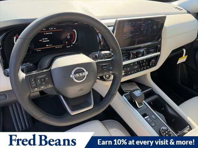 New 2026 Nissan Pathfinder SL image 9