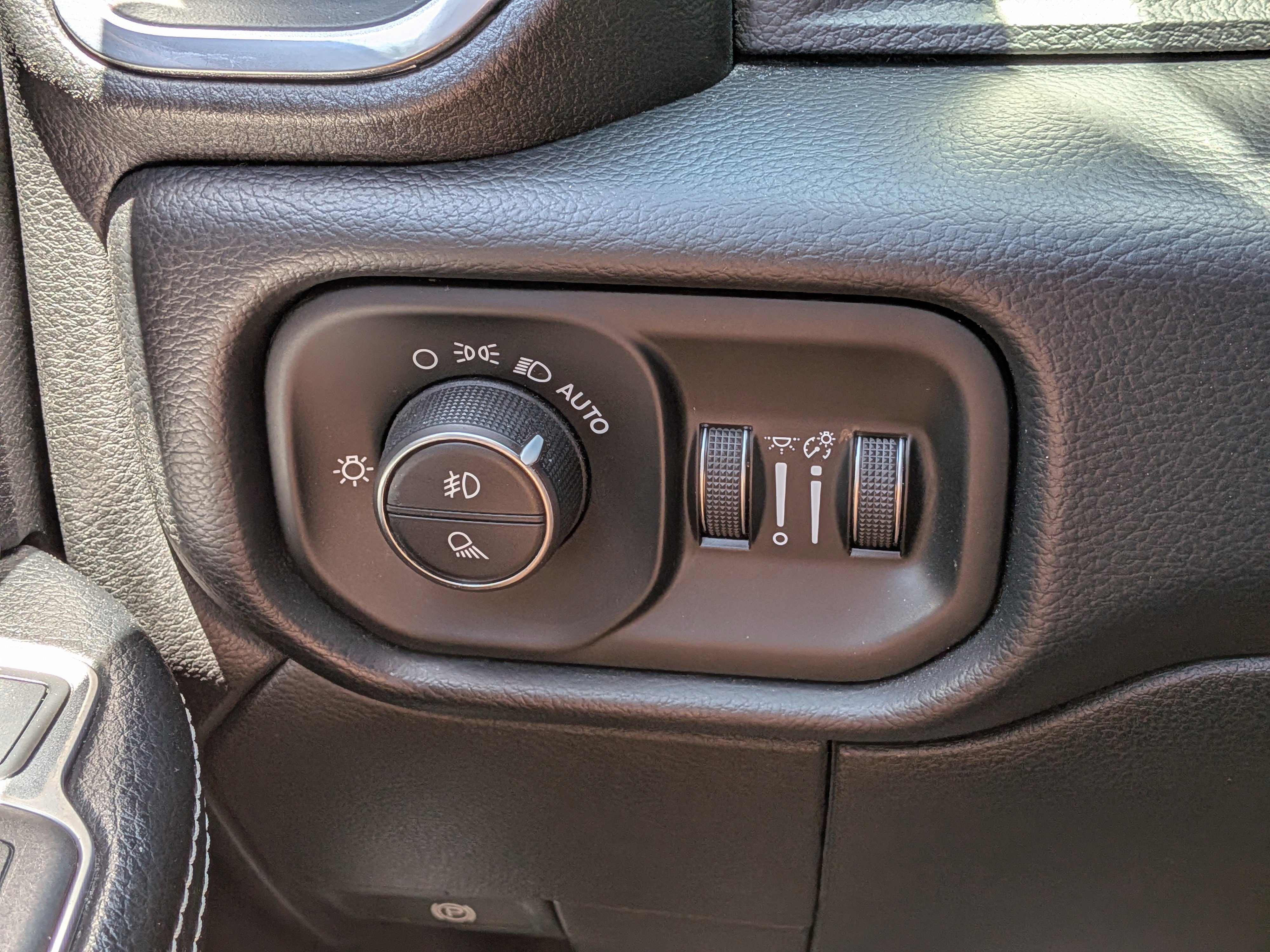 Used 2020 RAM 2500 Laramie image 24