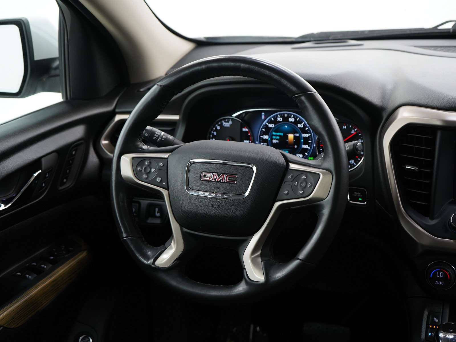 Used 2018 GMC Acadia Denali w/ LPO, Protection Package AWD/4WD image 15