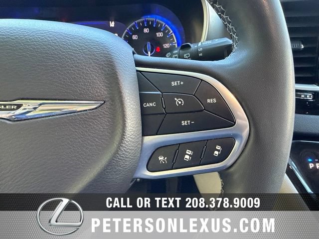 Used 2023 Chrysler Pacifica Touring-L FWD image 26