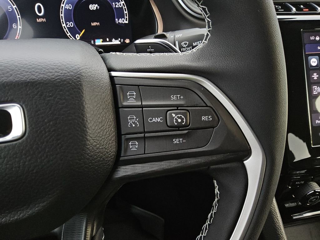 New 2025 Jeep Grand Cherokee L Altitude image 26