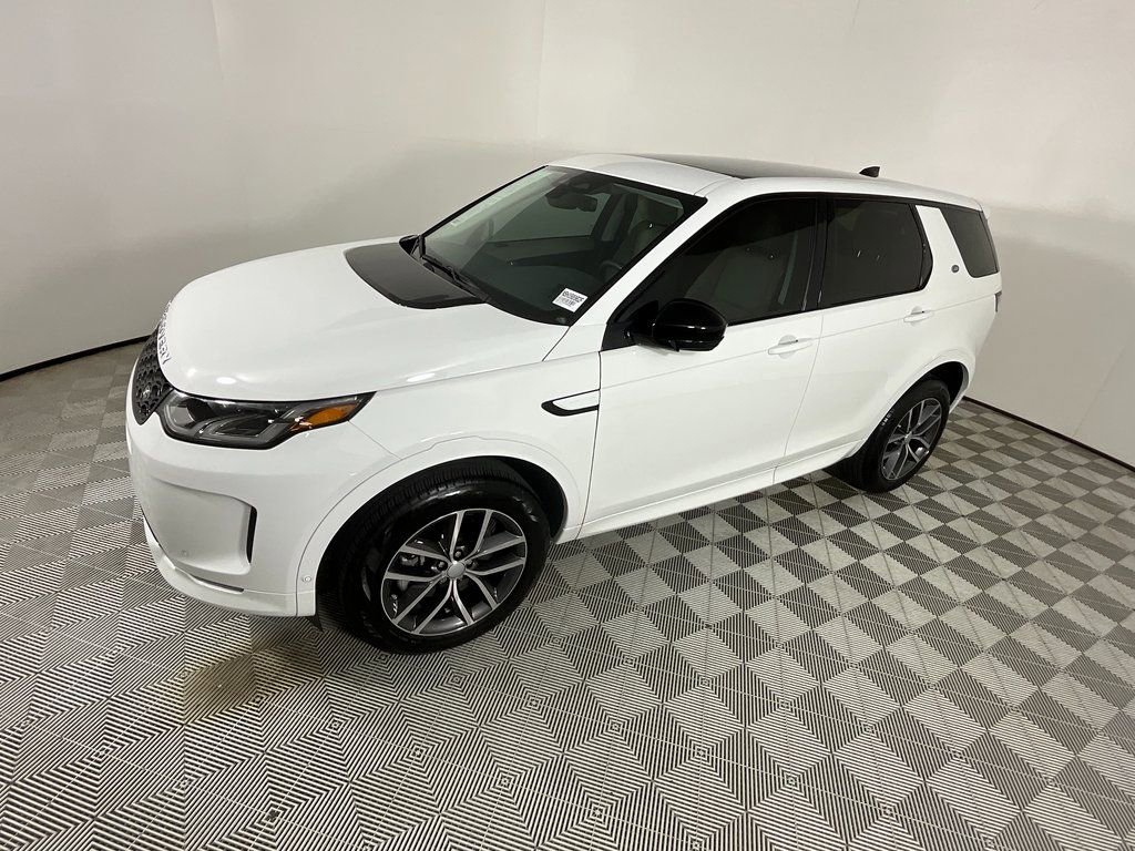 Used 2025 Land Rover Discovery Sport S image 9
