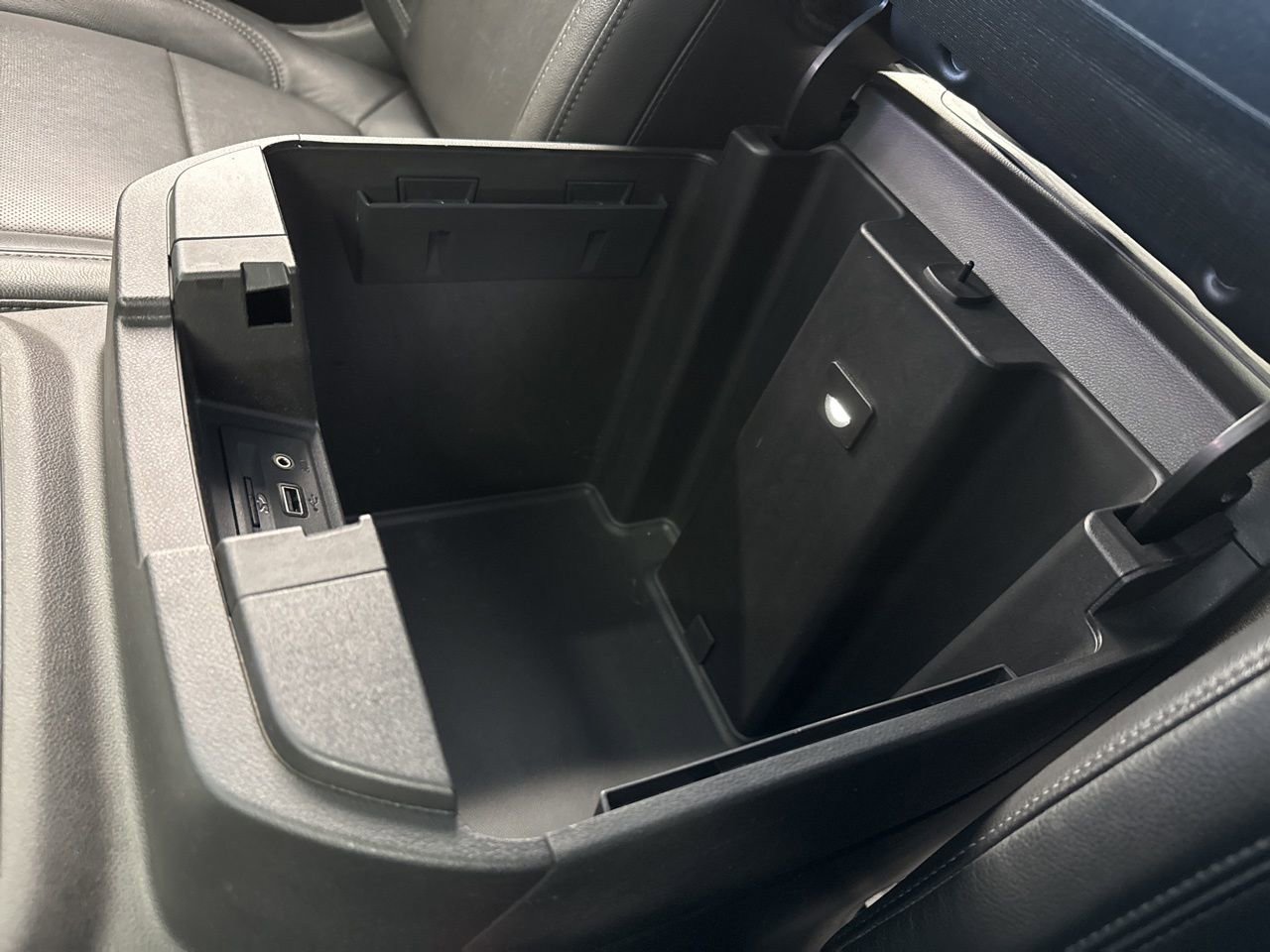 Used 2020 GMC Sierra 1500 SLT w/ SLT Premium Plus Package image 31