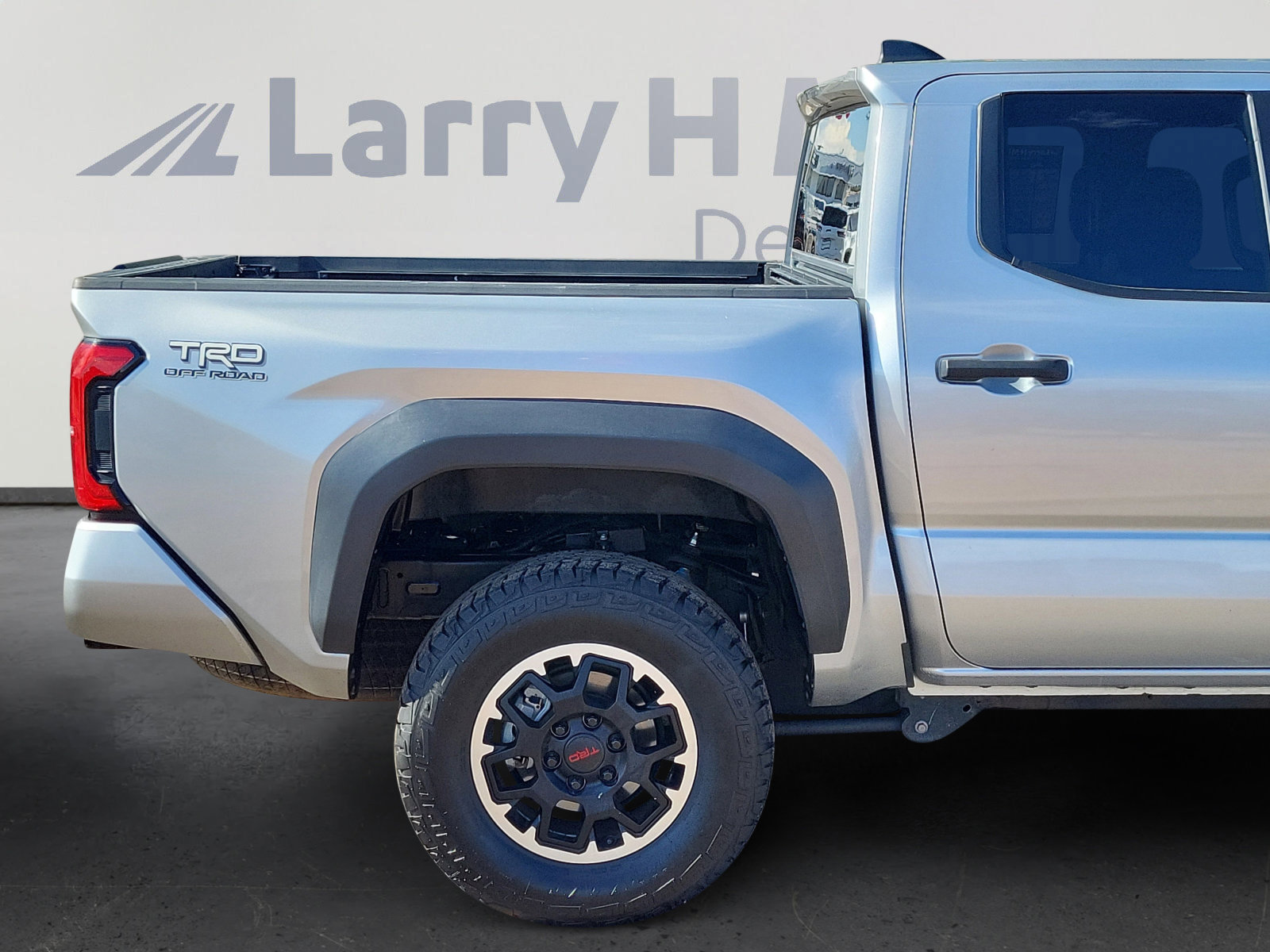 Used 2024 Toyota Tacoma TRD Off-Road image 6