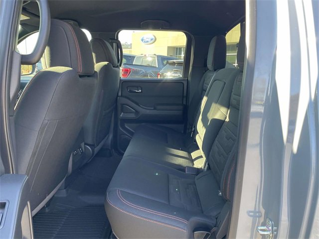 Used 2023 Nissan Frontier PRO-4X w/ Pro Convenience Package image 11