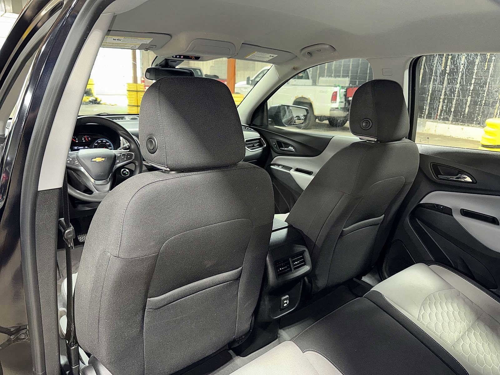 Used 2021 Chevrolet Equinox LS AWD/4WD image 26