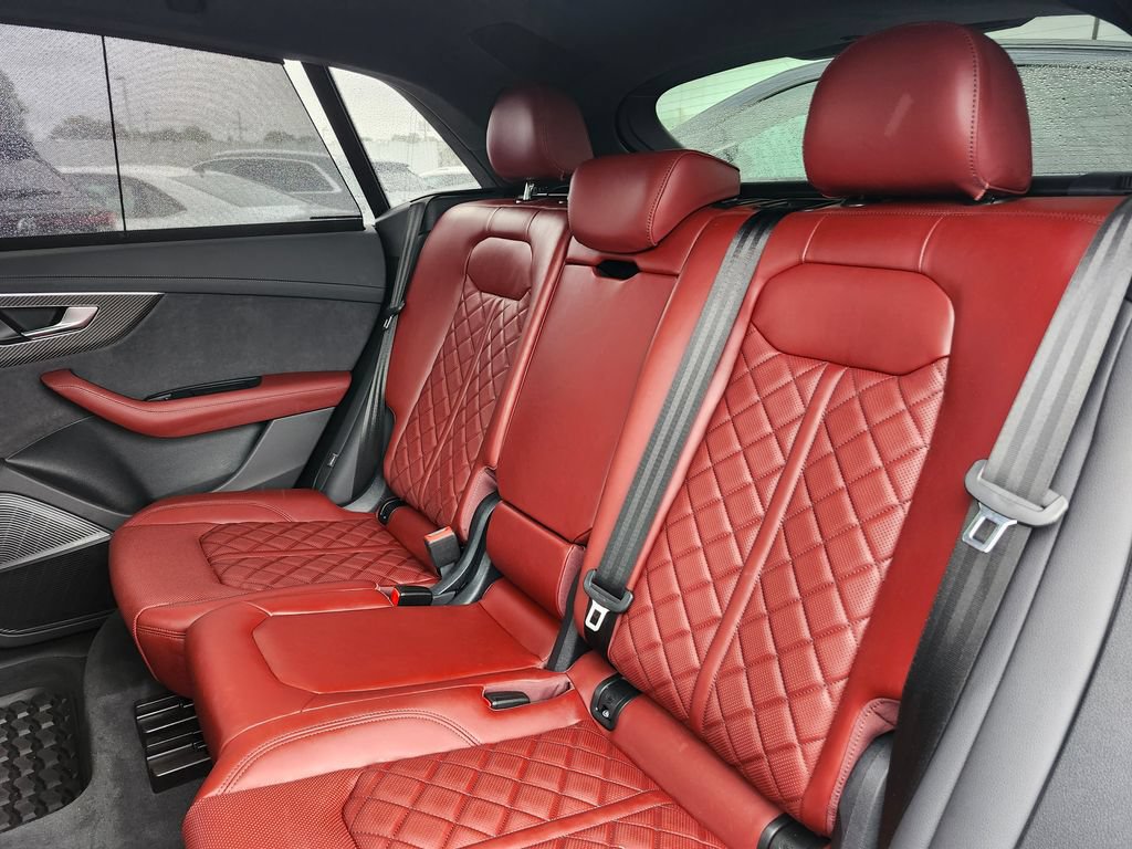 Used 2024 Audi SQ8 Prestige AWD/4WD image 11
