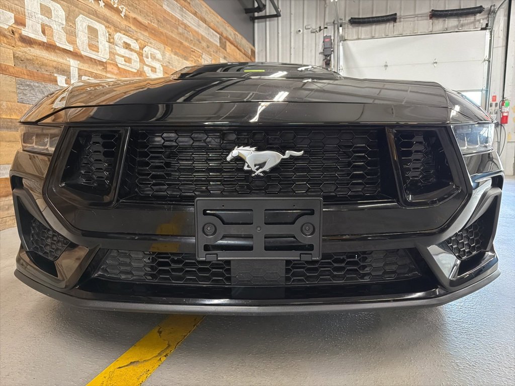 Used 2024 Ford Mustang GT Premium image 6
