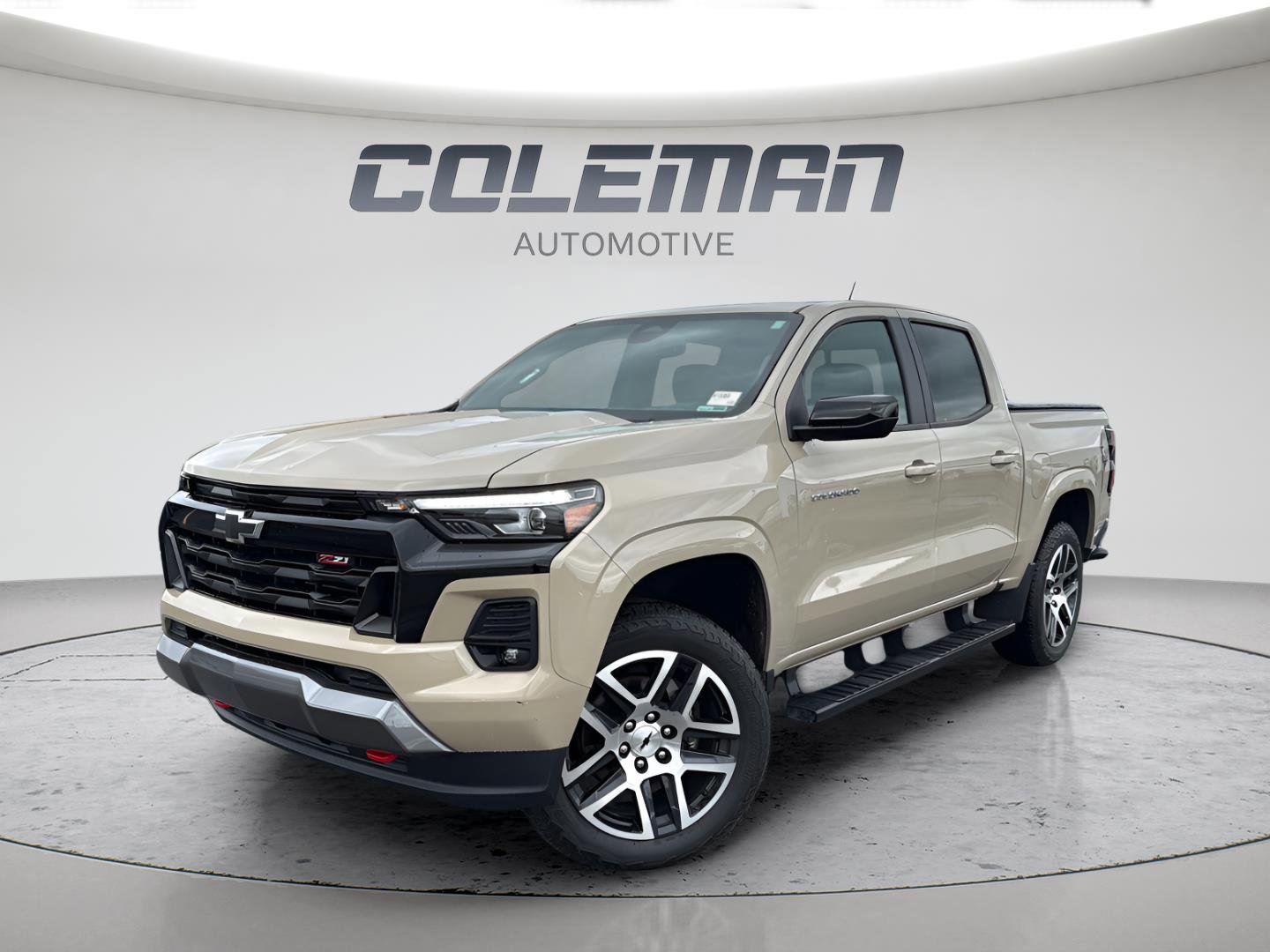 Used 2023 Chevrolet Colorado Z71 w/ Z71 Convenience Package 2 image 1