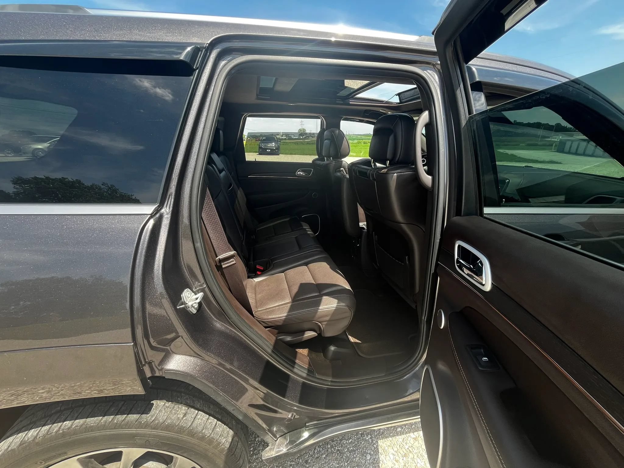 Used 2019 Jeep Grand Cherokee Summit w/ Platinum Series Group AWD/4WD image 11