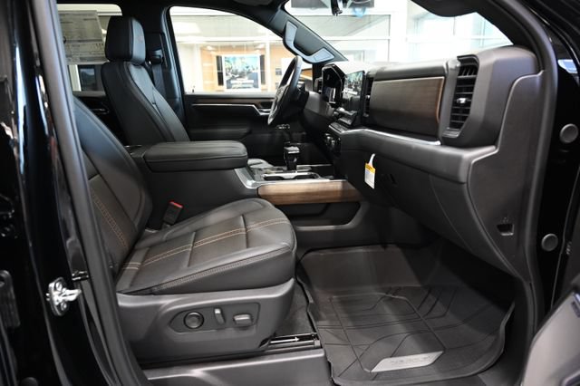 New 2026 Chevrolet Silverado 1500 High Country w/ High Country Premium Package AWD/4WD image 13