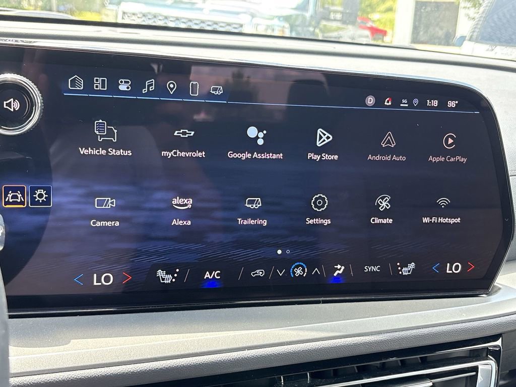 New 2025 Chevrolet Traverse LT FWD image 35