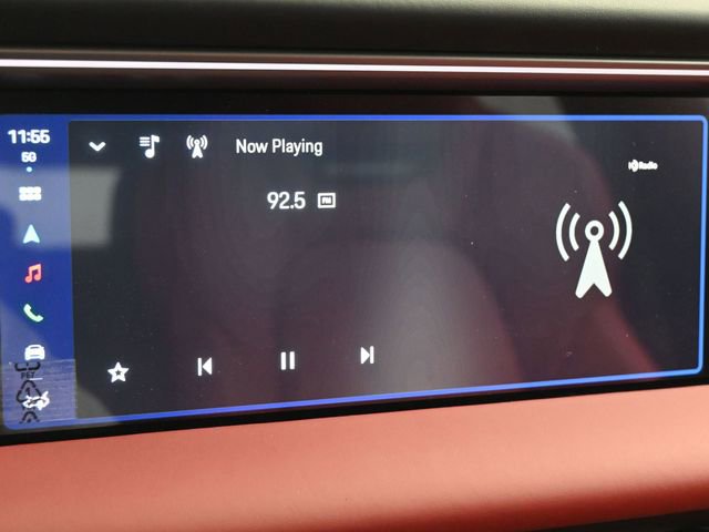 New 2024 Porsche Macan 4 Electric image 15