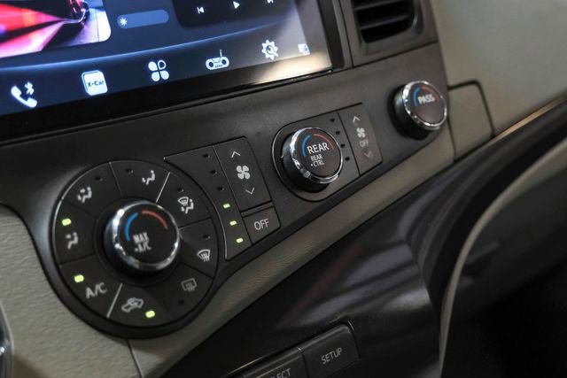 Used 2011 Toyota Sienna LE FWD image 25
