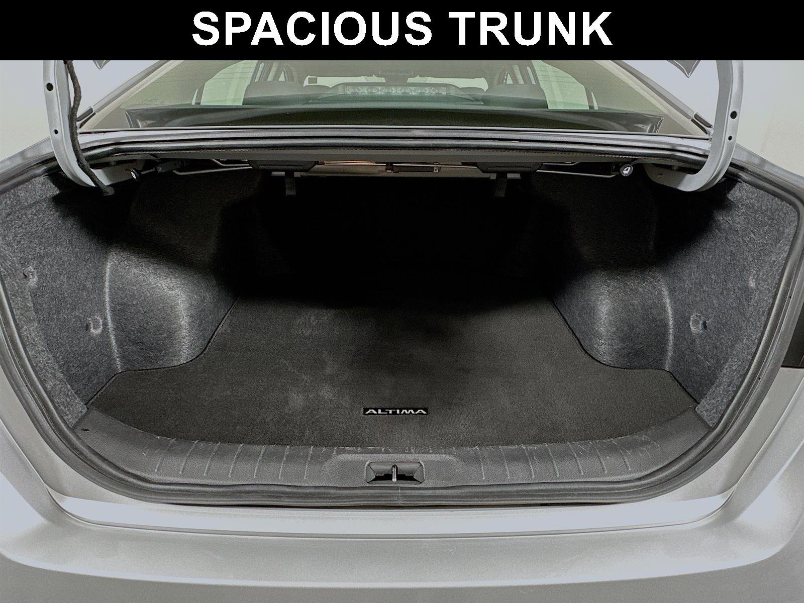 Used 2024 Nissan Altima 2.5 SV image 23