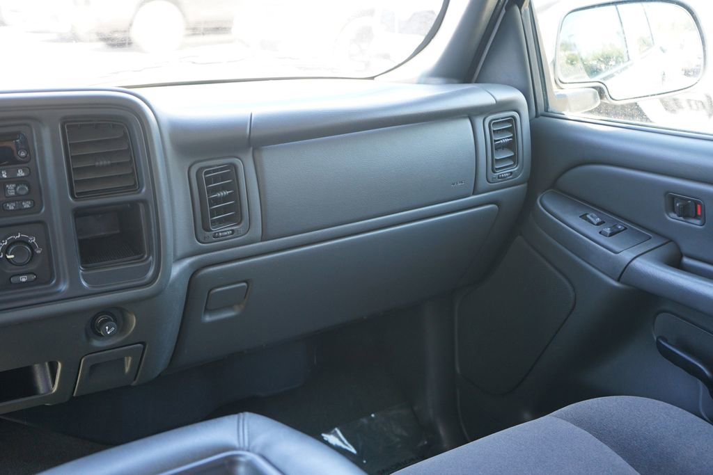 Used 2006 Chevrolet Silverado 1500 LT w/ Light Duty Power Package image 22