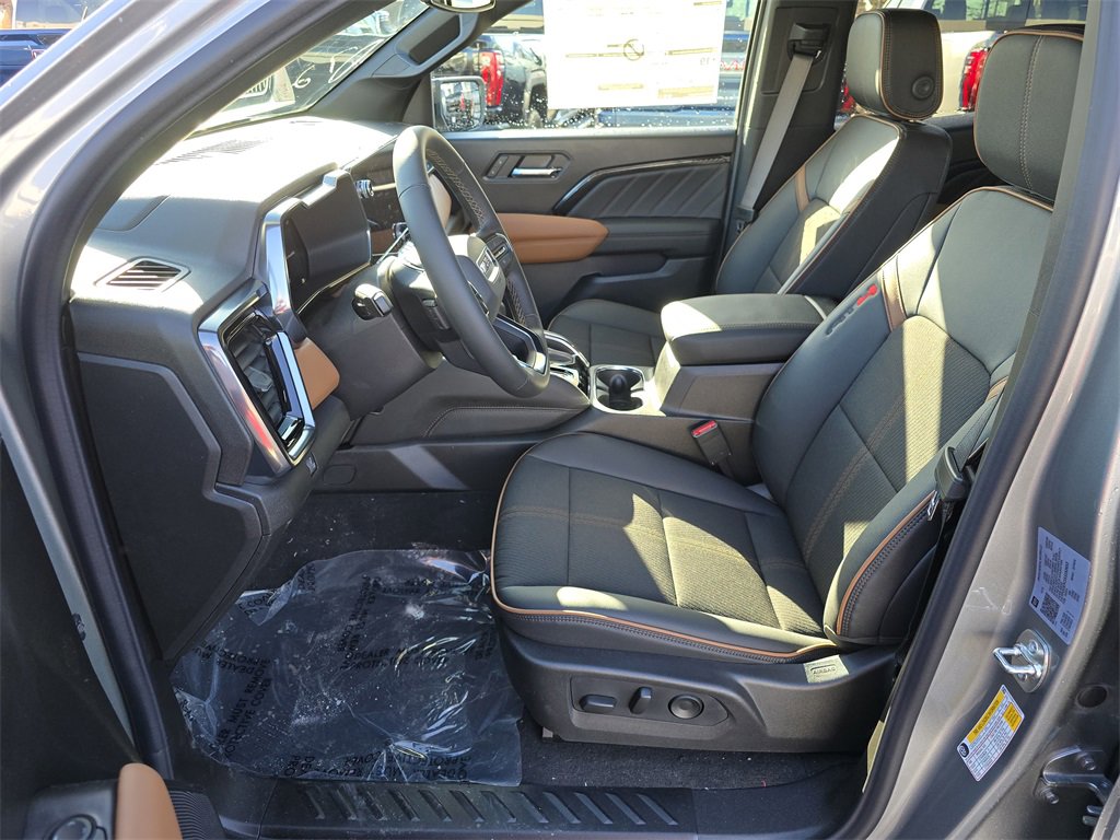 New 2025 GMC Canyon AT4 w/ Nightfall Edition image 13