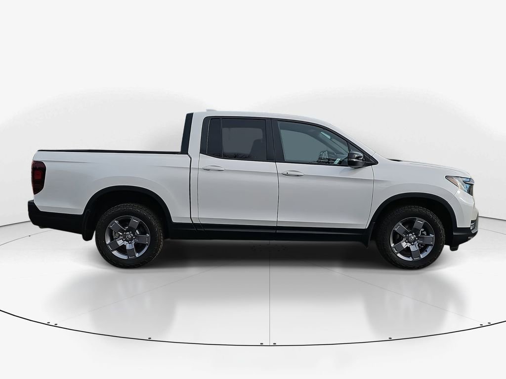 Used 2025 Honda Ridgeline TrailSport image 9
