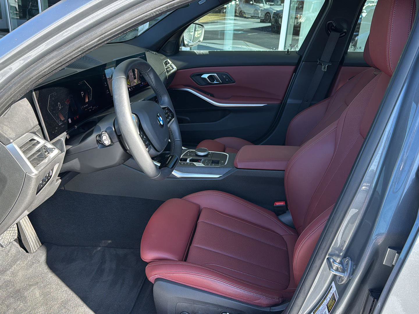 Used 2025 BMW 330i Sedan image 8