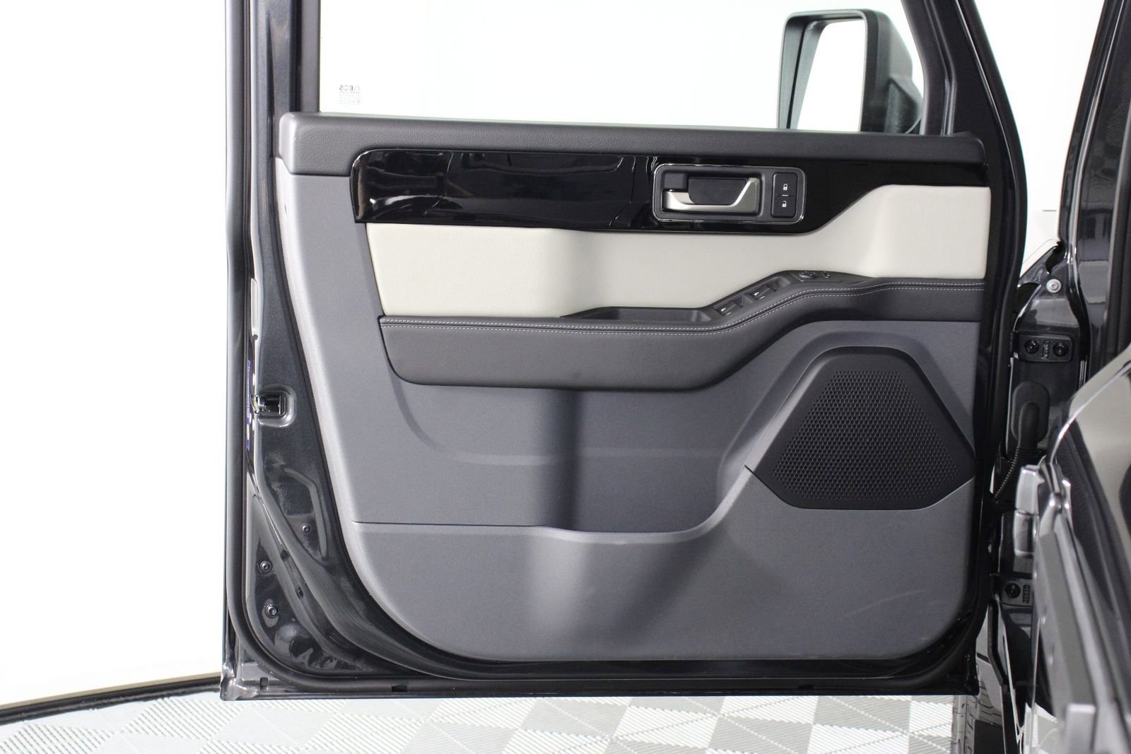 Used 2024 INEOS Grenadier image 17