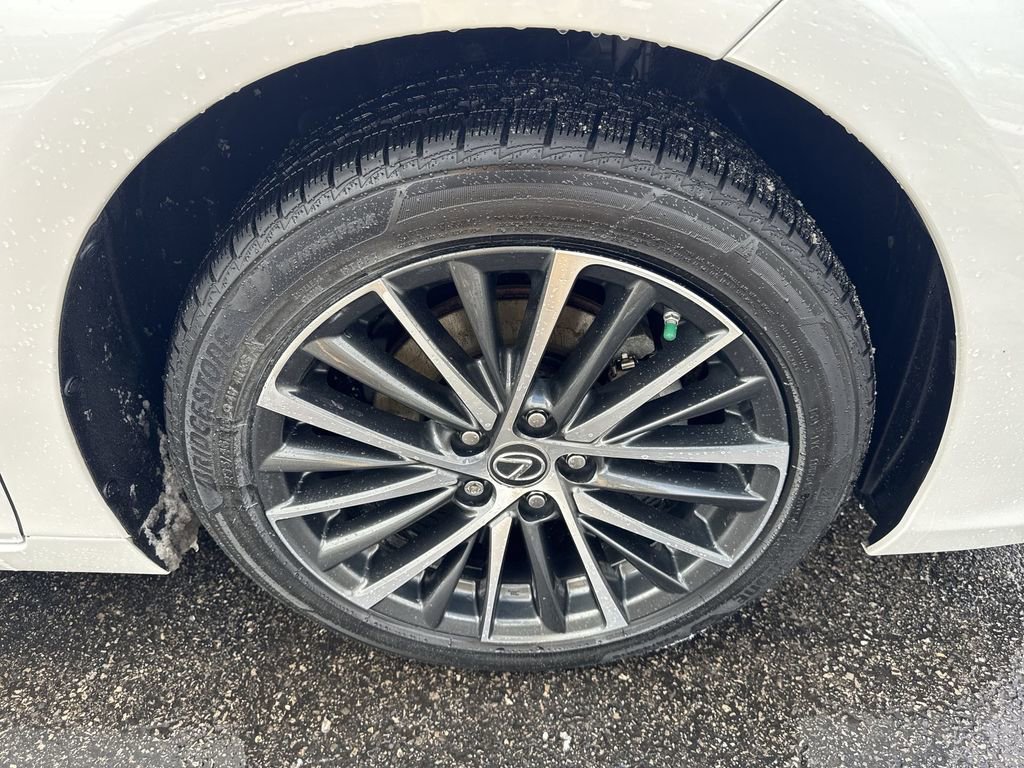 Used 2022 Lexus ES 300h w/ Premium Package image 30