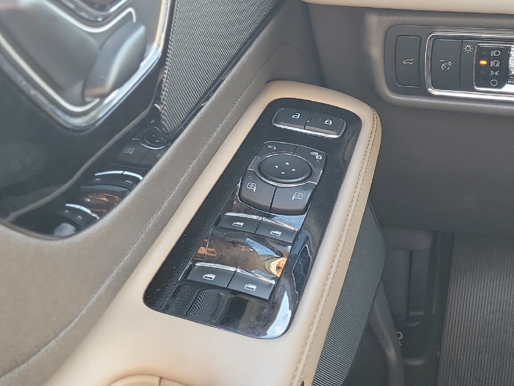 Used 2024 Lincoln Aviator Reserve RWD image 20