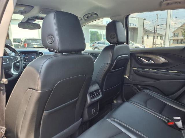 Used 2024 GMC Terrain SLT image 12