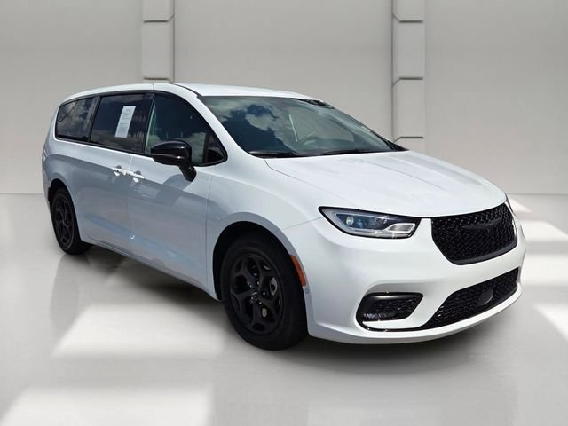 Used 2024 Chrysler Pacifica Limited FWD image 7