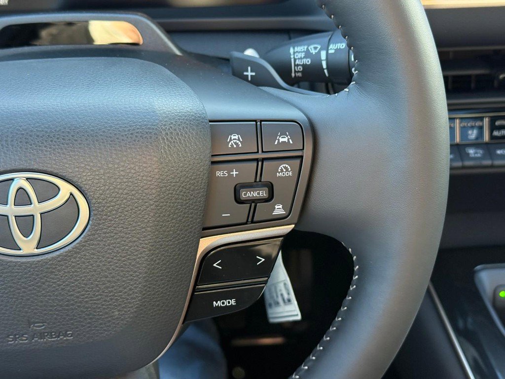 New 2025 Toyota Crown Signia Limited AWD (Natl) image 18