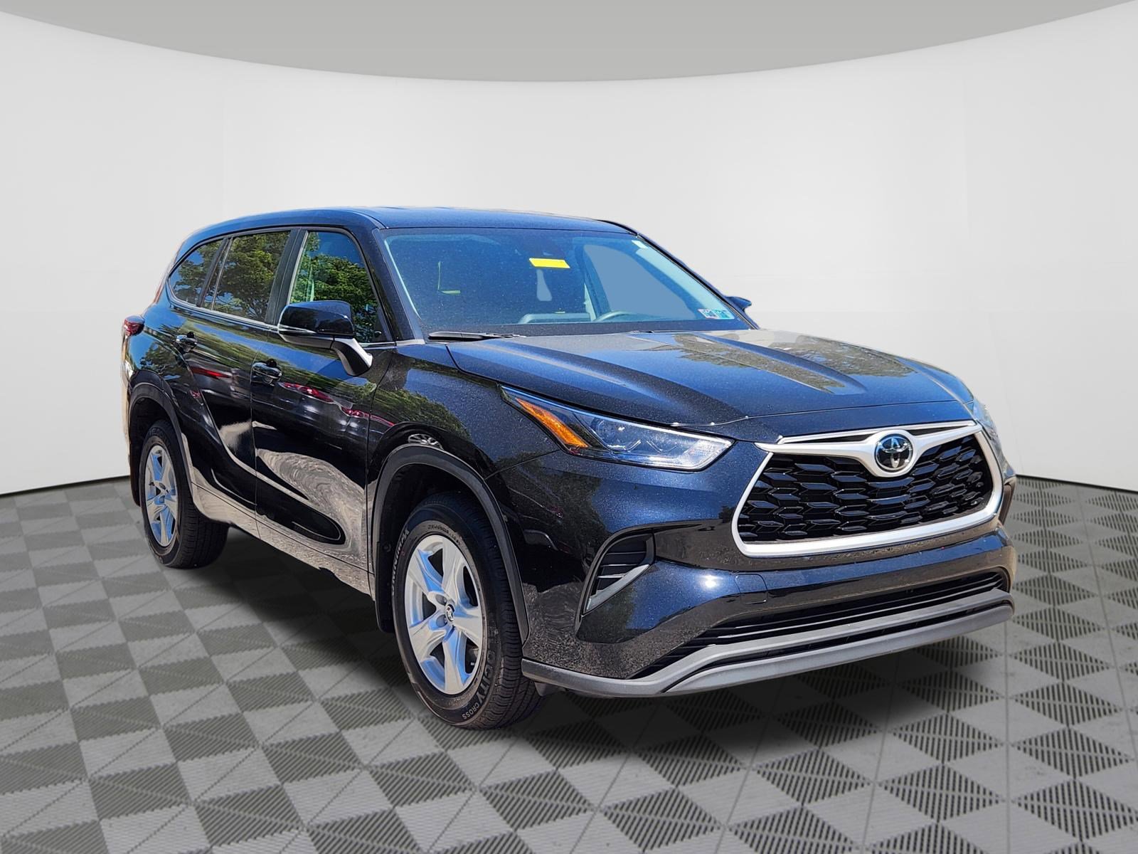 Used 2023 Toyota Highlander L