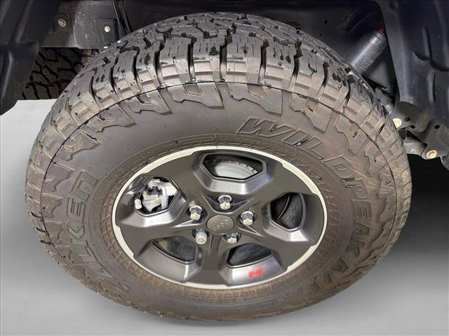 Used 2023 Jeep Gladiator Rubicon w/ LED Lighting Group AWD/4WD image 18
