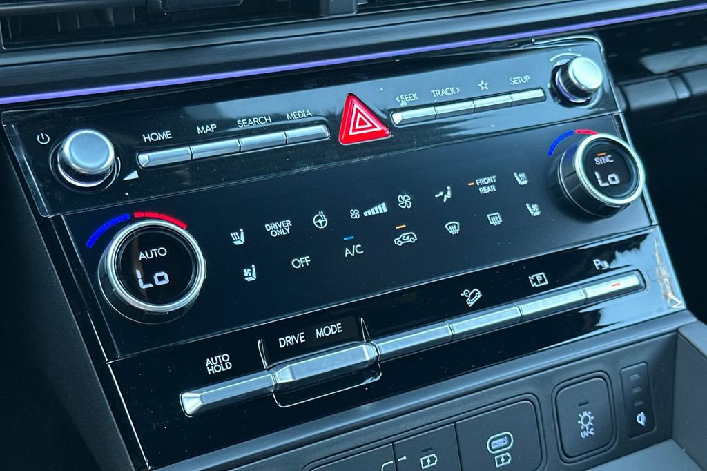 New 2025 Hyundai Santa Fe Calligraphy FWD image 18