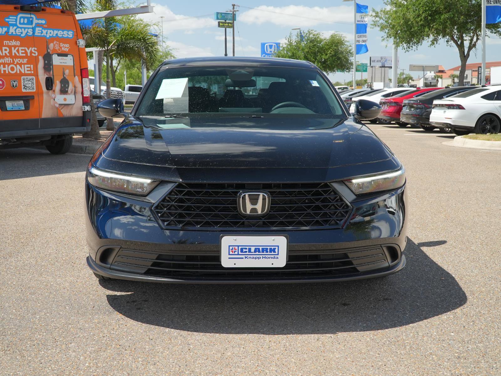 Used 2025 Honda Accord Sport image 2