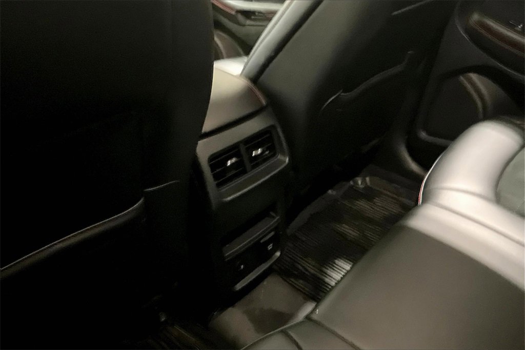 Used 2023 Ford Edge ST-Line image 10