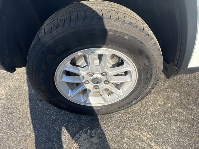 Used 2020 Jeep Grand Cherokee Laredo image 27