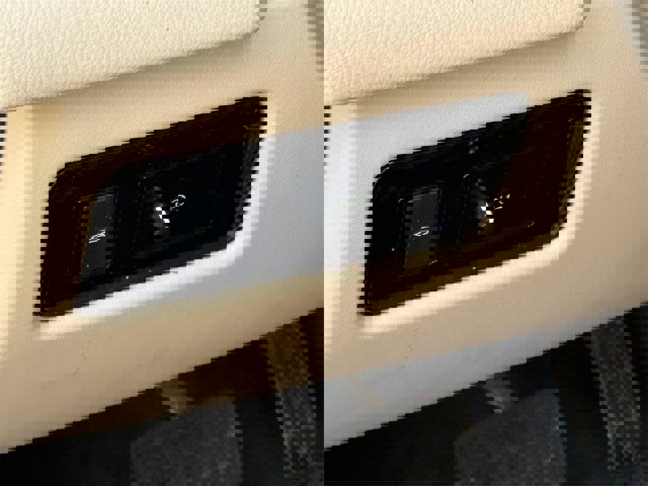 Used 2017 Jaguar XF Premium image 19