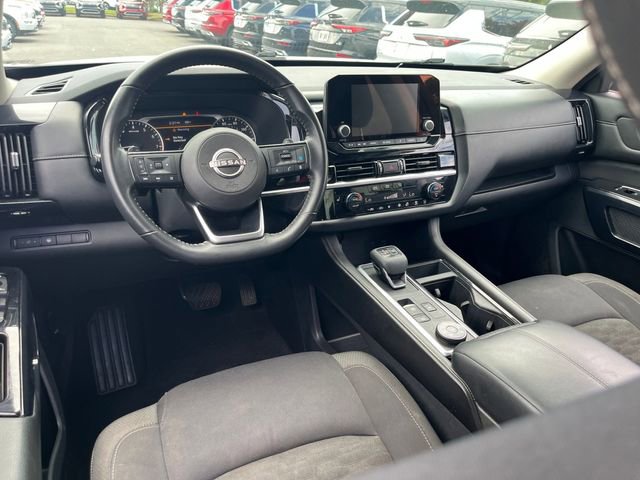 Used 2022 Nissan Pathfinder SV image 27