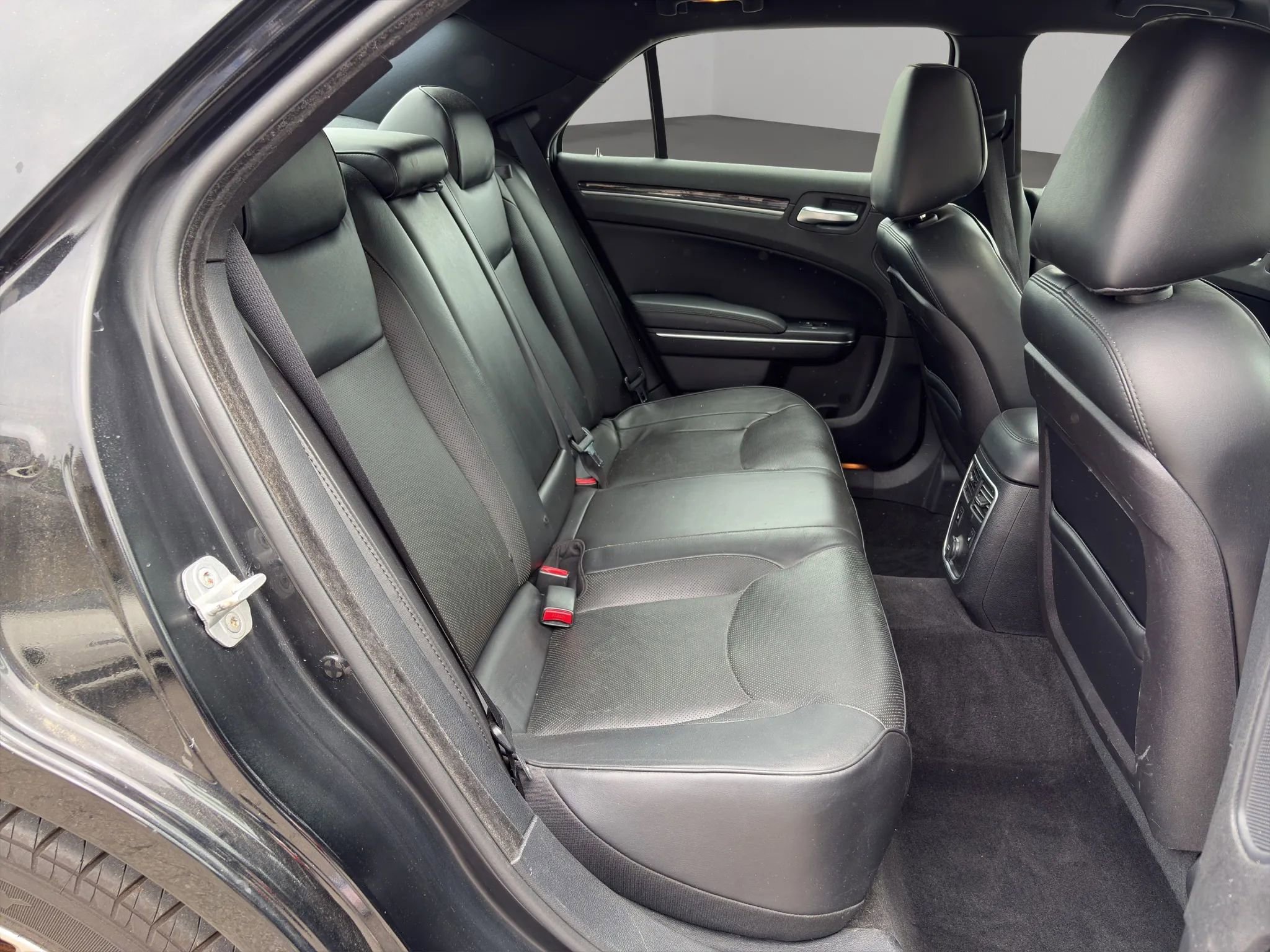 Used 2012 Chrysler 300 C w/ 19-Premium Speaker Group AWD/4WD image 20