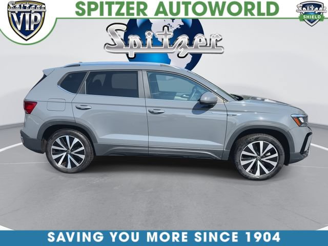 Used 2023 Volkswagen Taos SE w/ Panoramic Sunroof Package AWD/4WD image 10