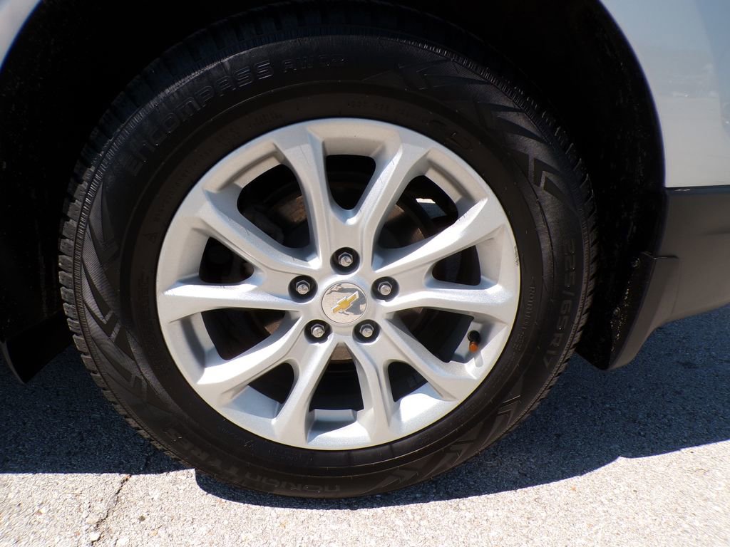 Used 2019 Chevrolet Equinox LS w/ LS Convenience Package AWD/4WD image 20